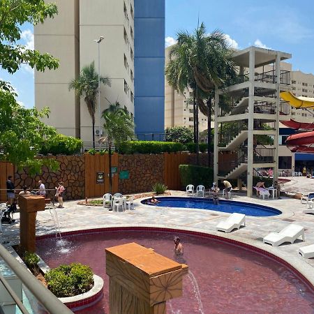 SUÍTE PARA ATÉ 4 PESSOAS EM GOLDEN DOLPHIN GRANDE HOTEL PISCINA 24h Caldas Novas Exterior foto
